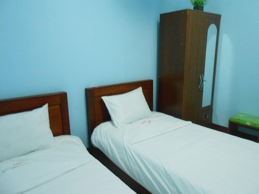 Lucky Backpacker Hostel Vientiane Exterior photo